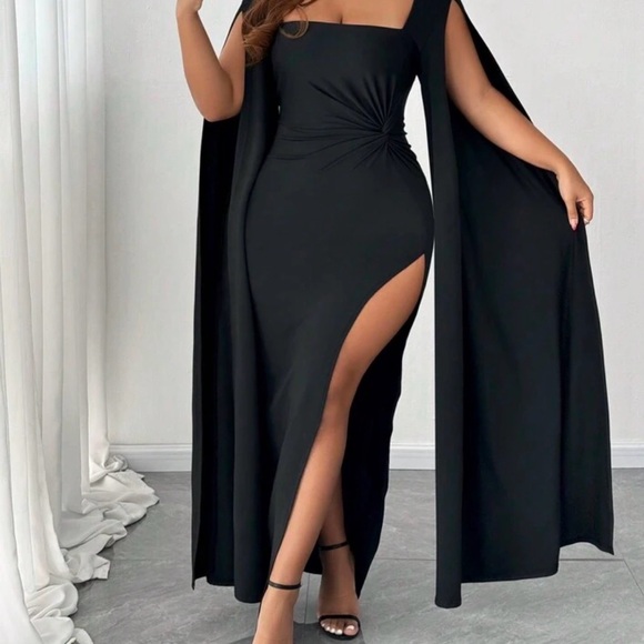 Elegant Black Evening Dress - Picture 3 of 3